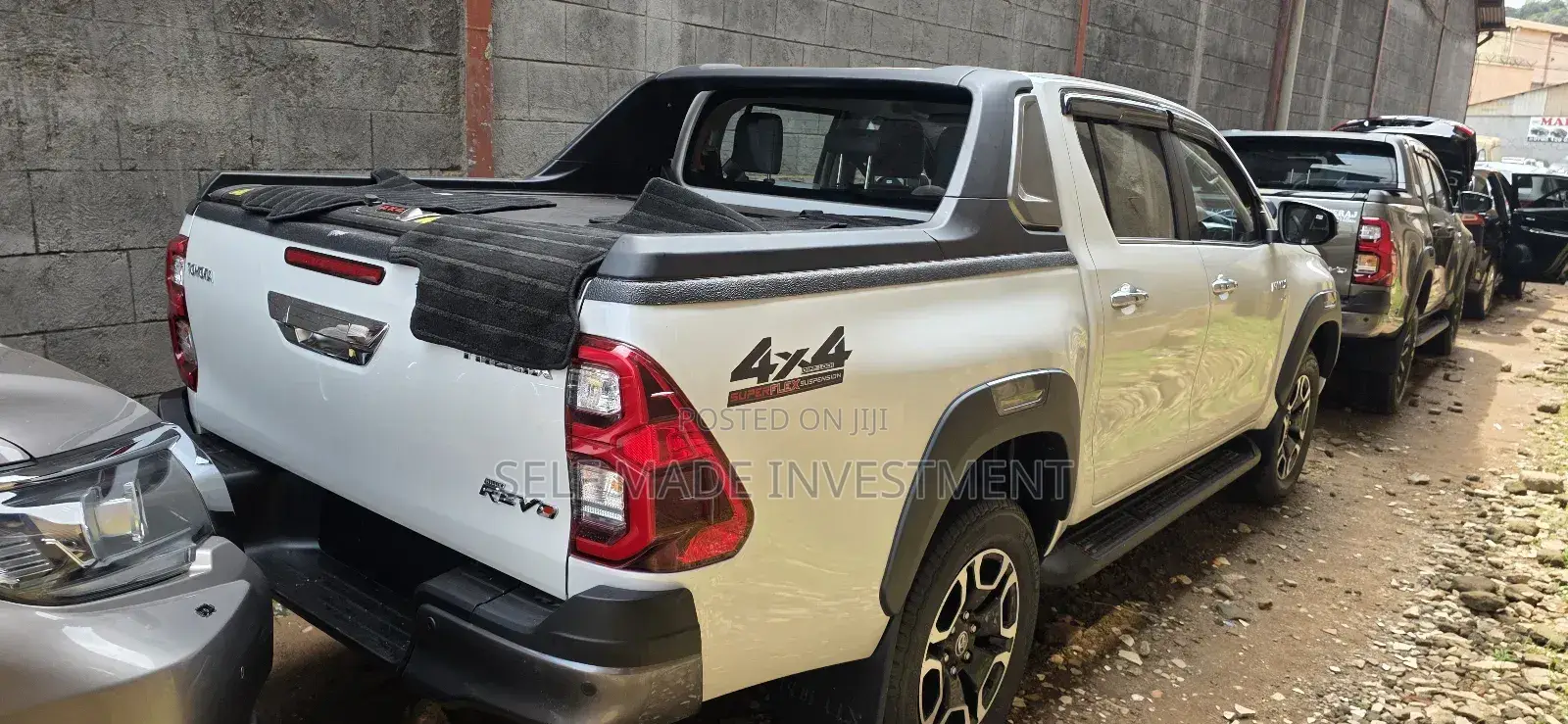New Toyota Hilux 2025 White