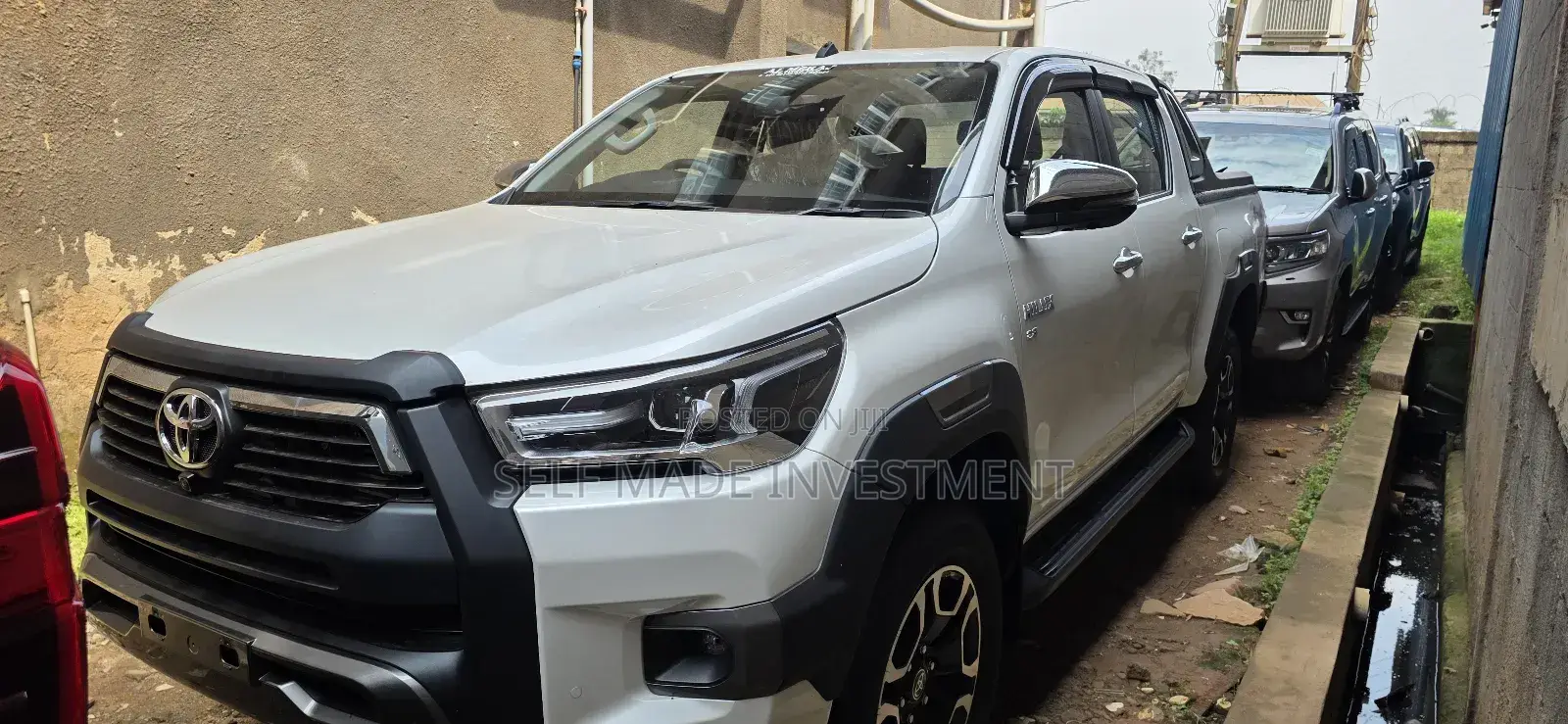 New Toyota Hilux 2025 White