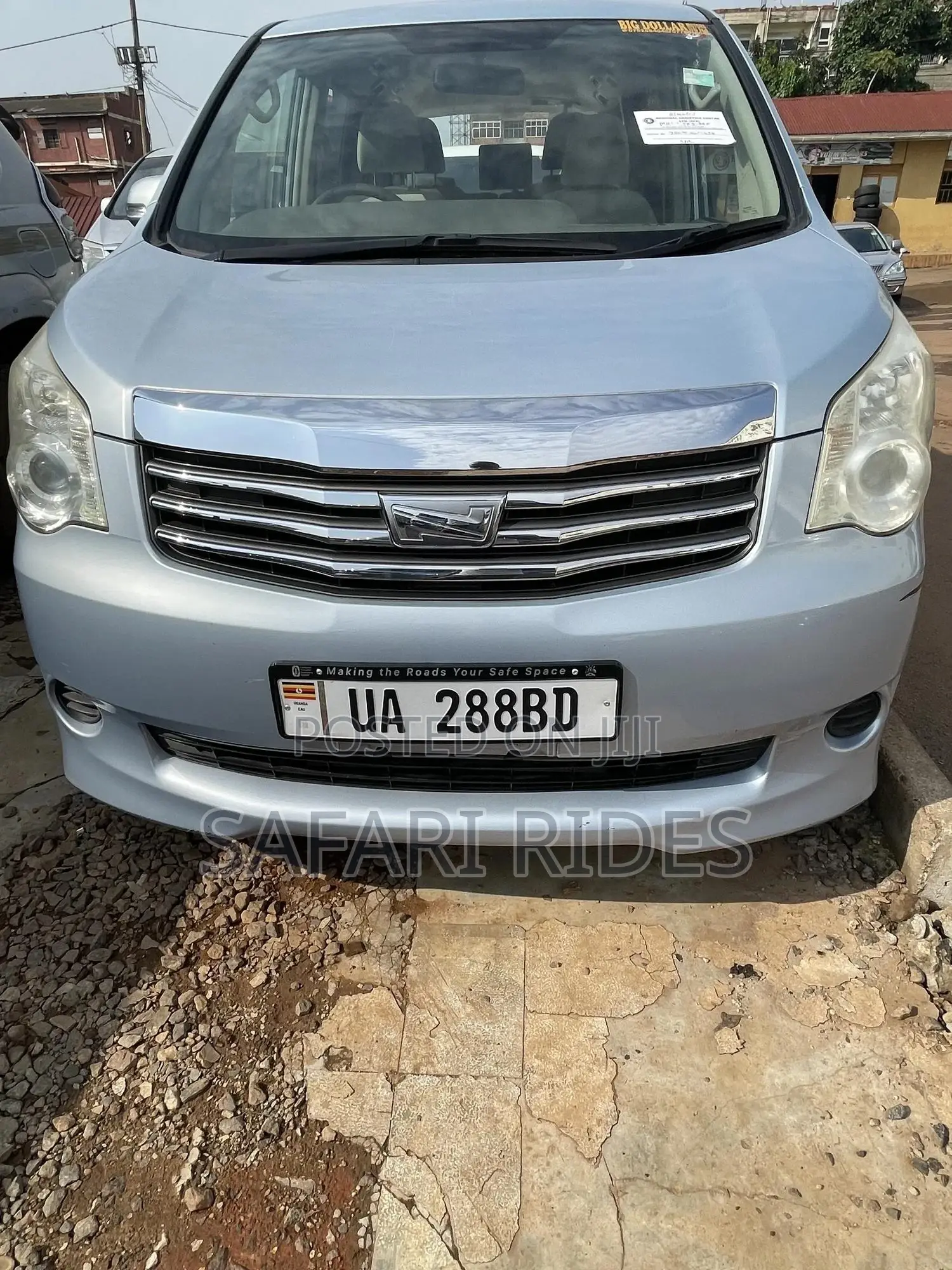 Toyota Noah 2010 Blue
