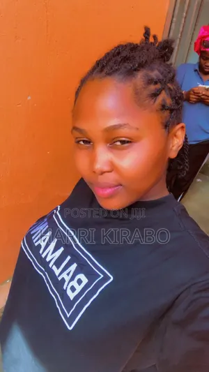 Photo - Accountant,Sells Manager