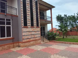 5bdrm Mansion in Central Division for sale