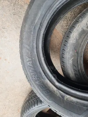225/65r17 Bear Way Tires for Harrier.
