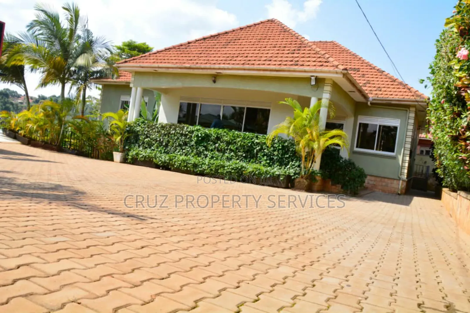 3bdrm House in Cruz Property, Nakawa for sale