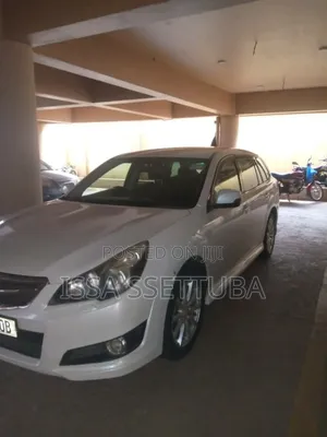 Photo - Subaru Legacy 2.5i Premium Sedan 2012 White