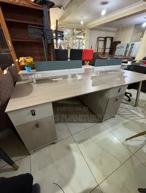 Workstation (Multicolor)