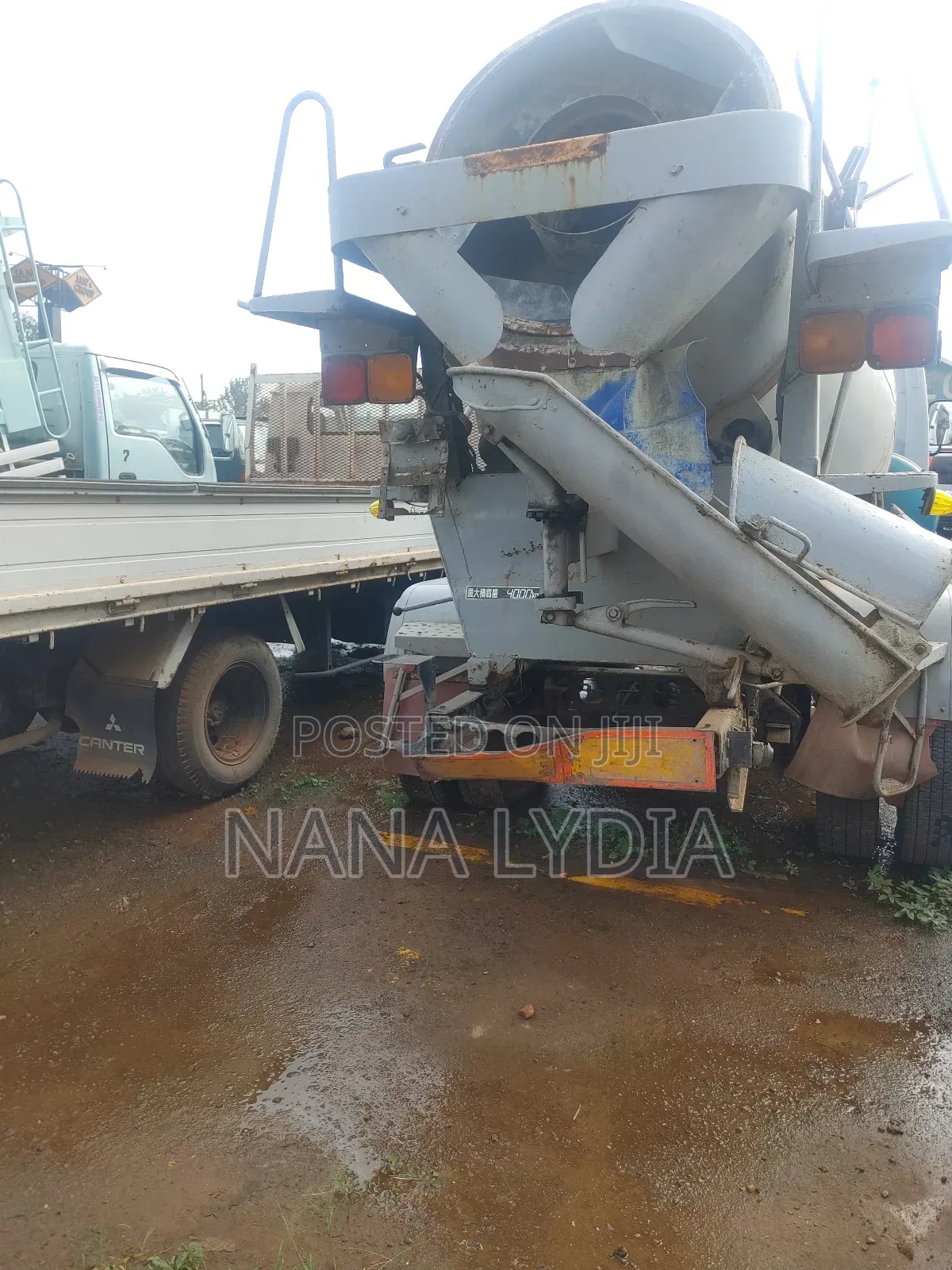 Isuzu Juston Sand Mixer