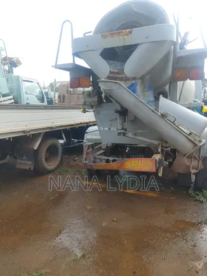 Isuzu Juston Sand Mixer