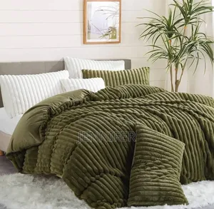 6×6 Coral Duvet 4 PCS Set