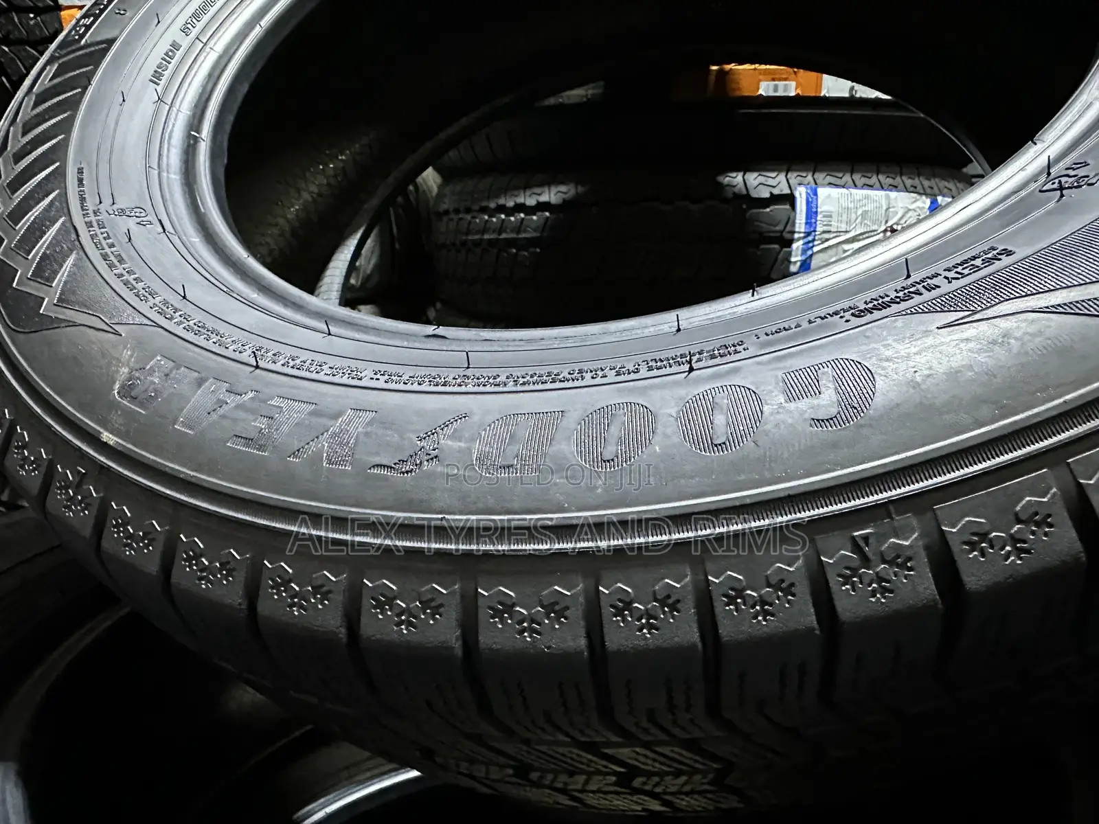 215/60r16 Good Year Tyres Japan