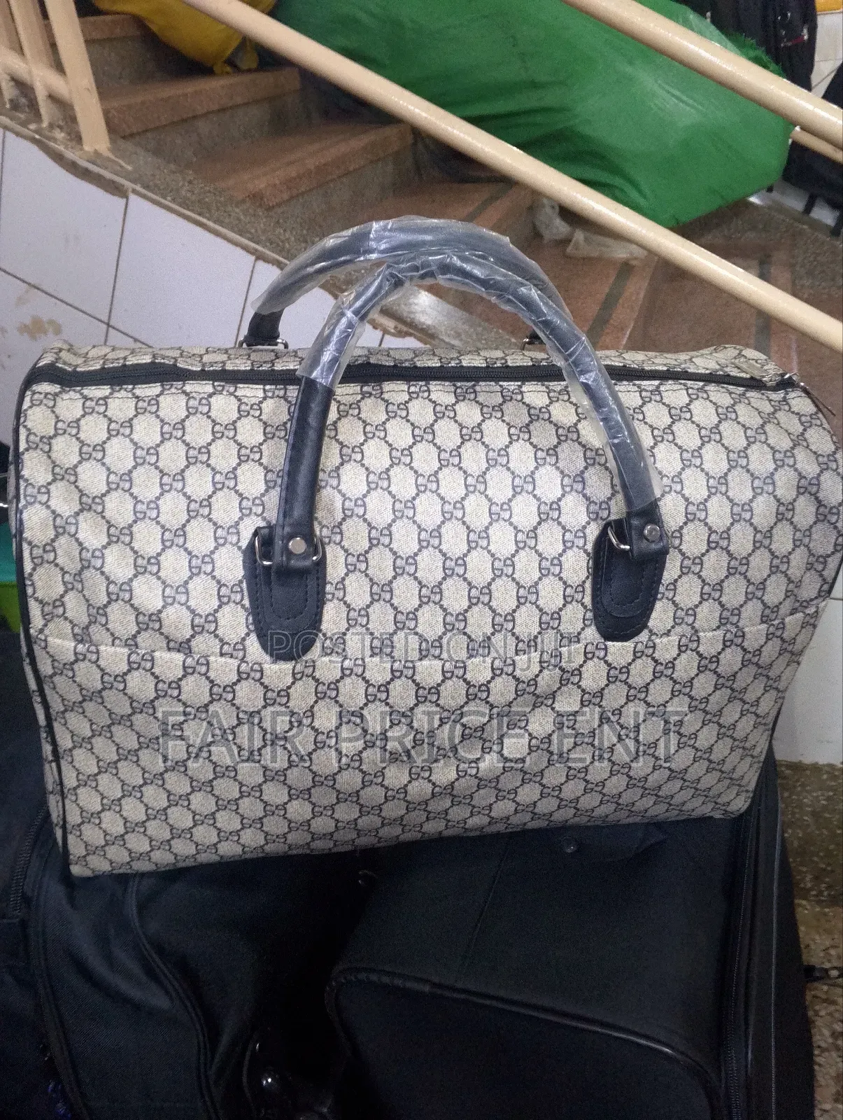 Original Leather Safari Bags. Medium ( White)