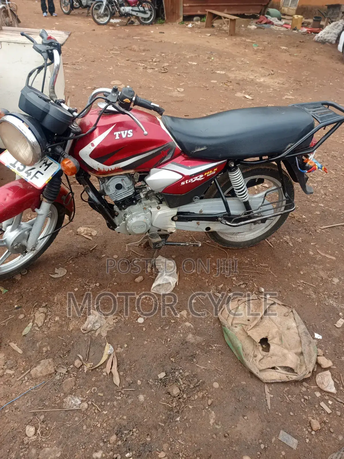 TVS HLX 125 2023 Red