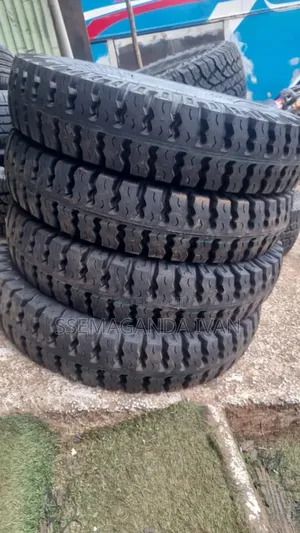700r15 Tolins Tyres Brand New(Mudgrip)