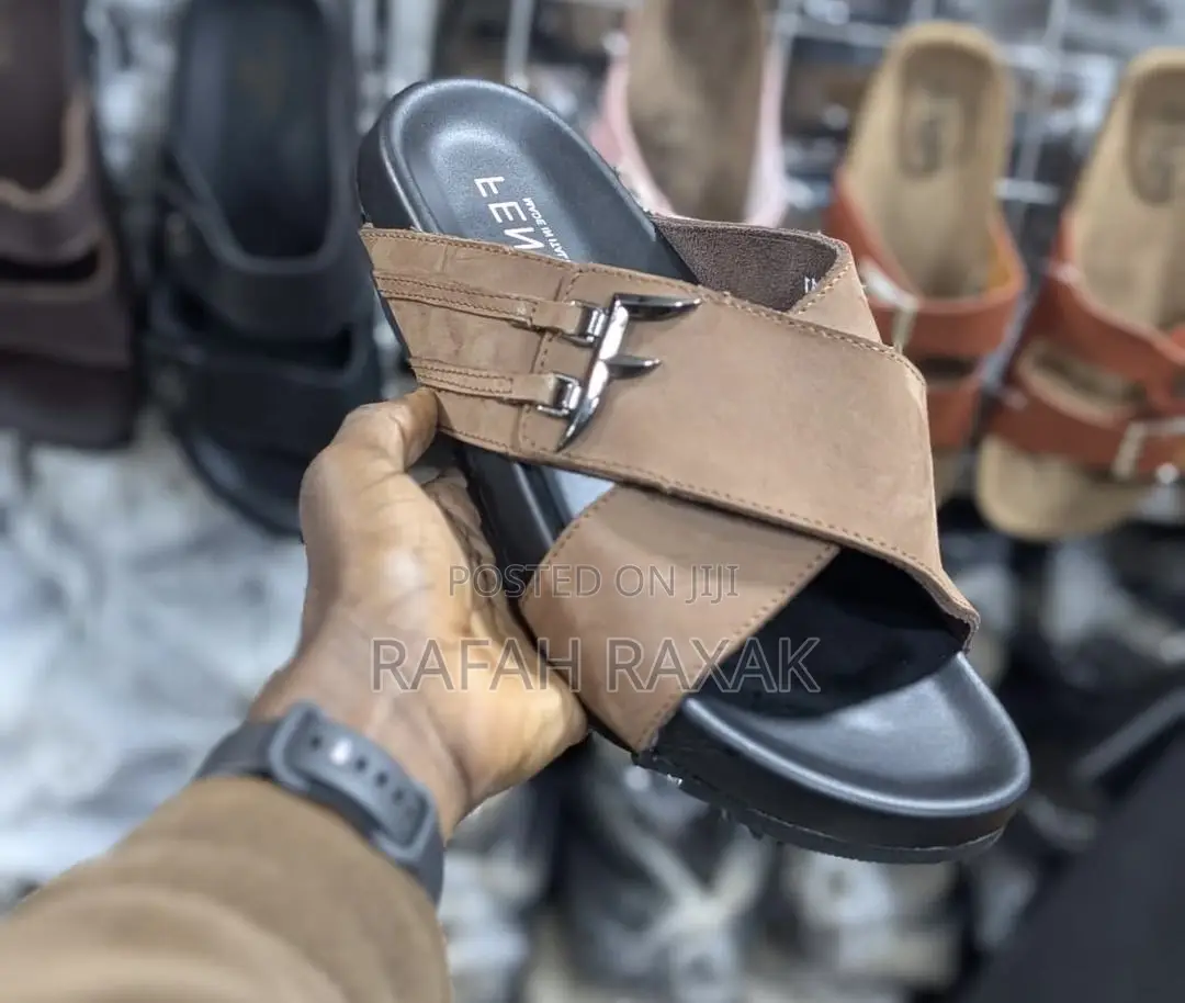 Original Men’S Brown Fendi Cross Sandals