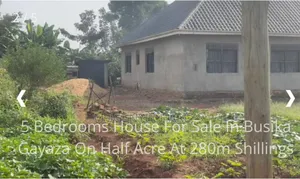 5bdrm Bungalow in Gaaza, Central Division for sale
