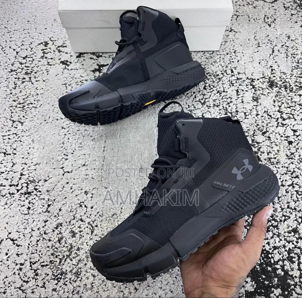Classic Men Under Armour Vibrum Sole Hiking Boots in Stock