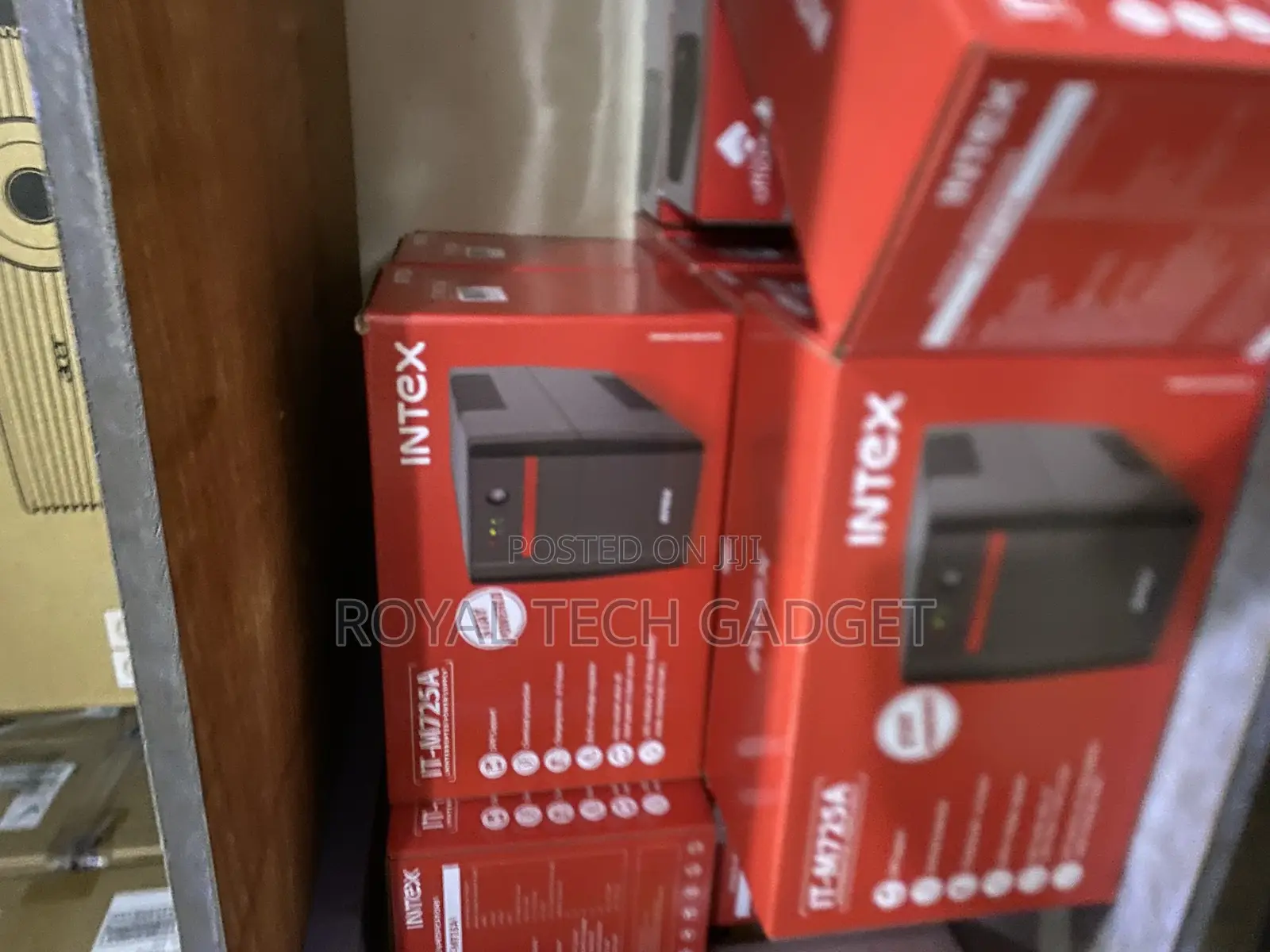 Intex Ups It-M725a