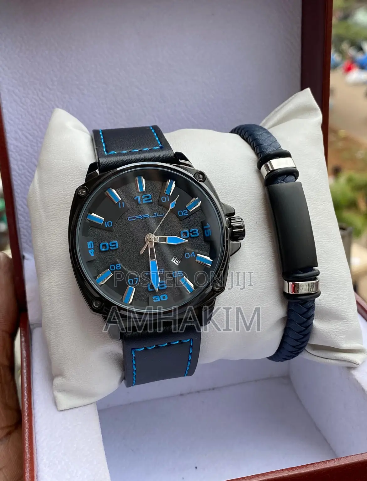 Classic Men Crrju Leather Strap Watch in Stock