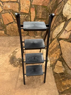 Foldable 4 Step Ladder