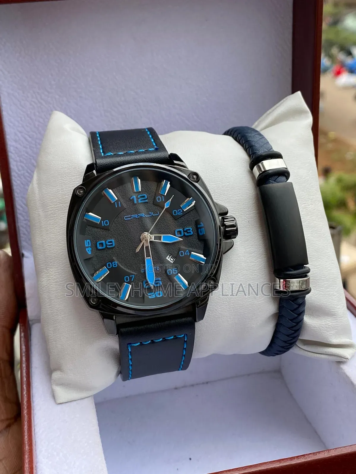 Crrju Men's Classic Wrist Time Piece With a Bracelet