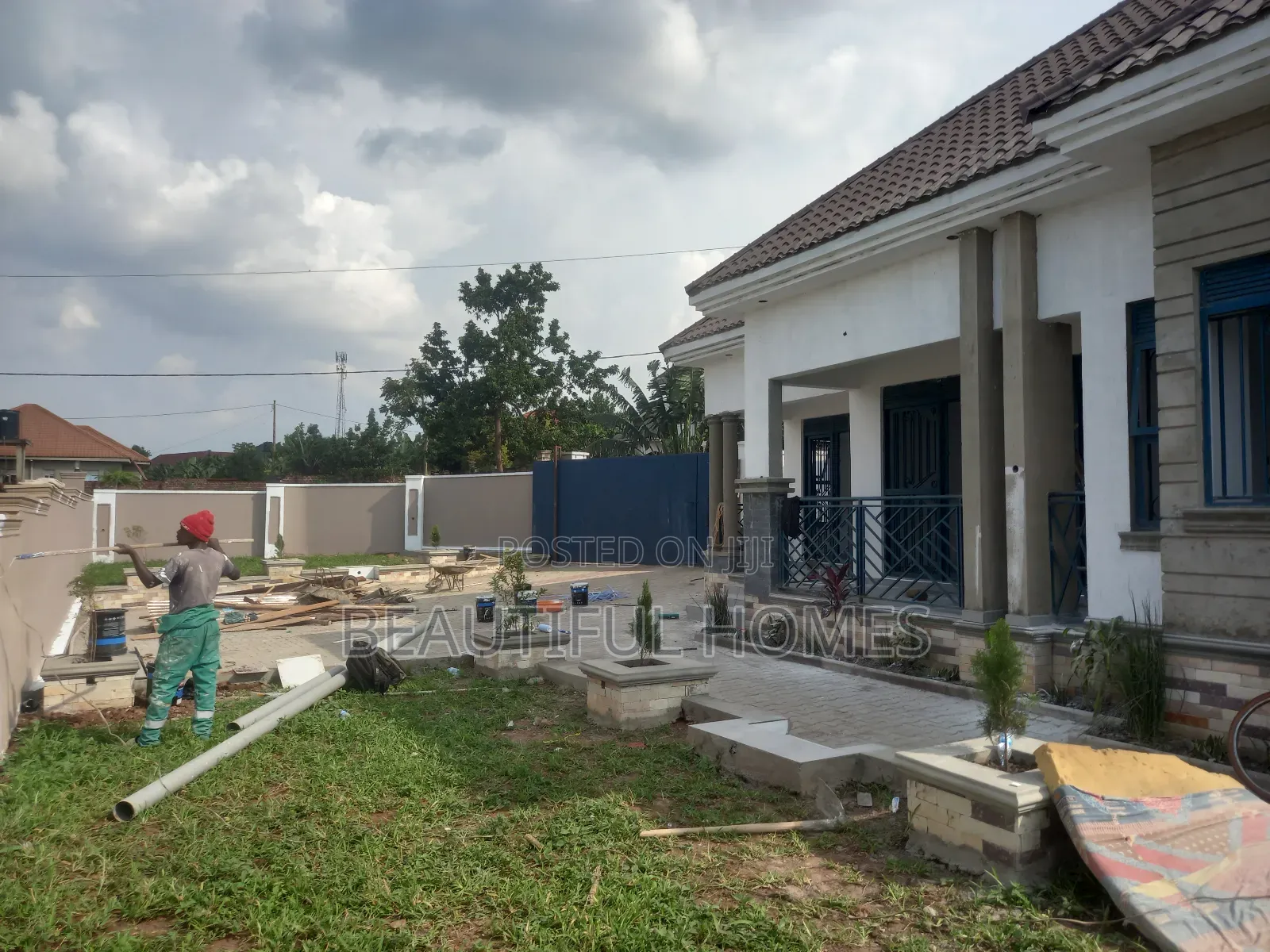 Furnished 4bdrm House in Kira for sale