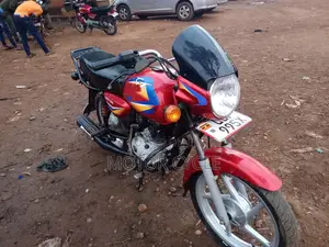 Bajaj Avenger 160 Street 2025 Red