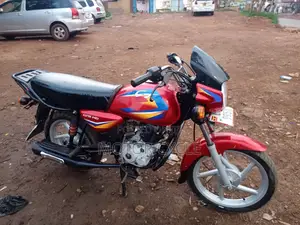 Bajaj Avenger 160 Street 2025 Red