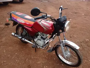 Bajaj Boxer 100 2023 Red