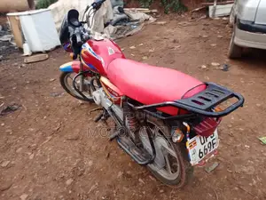Bajaj Boxer 125 2022 Red