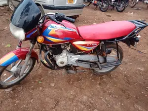 Bajaj Boxer 125 2022 Red