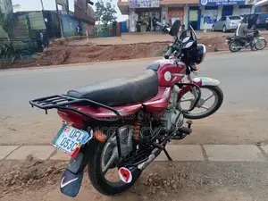Bajaj Boxer 125 2023 Red
