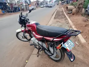 Bajaj Boxer 125 2023 Red