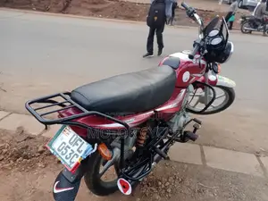 Bajaj Boxer 125 2023 Red