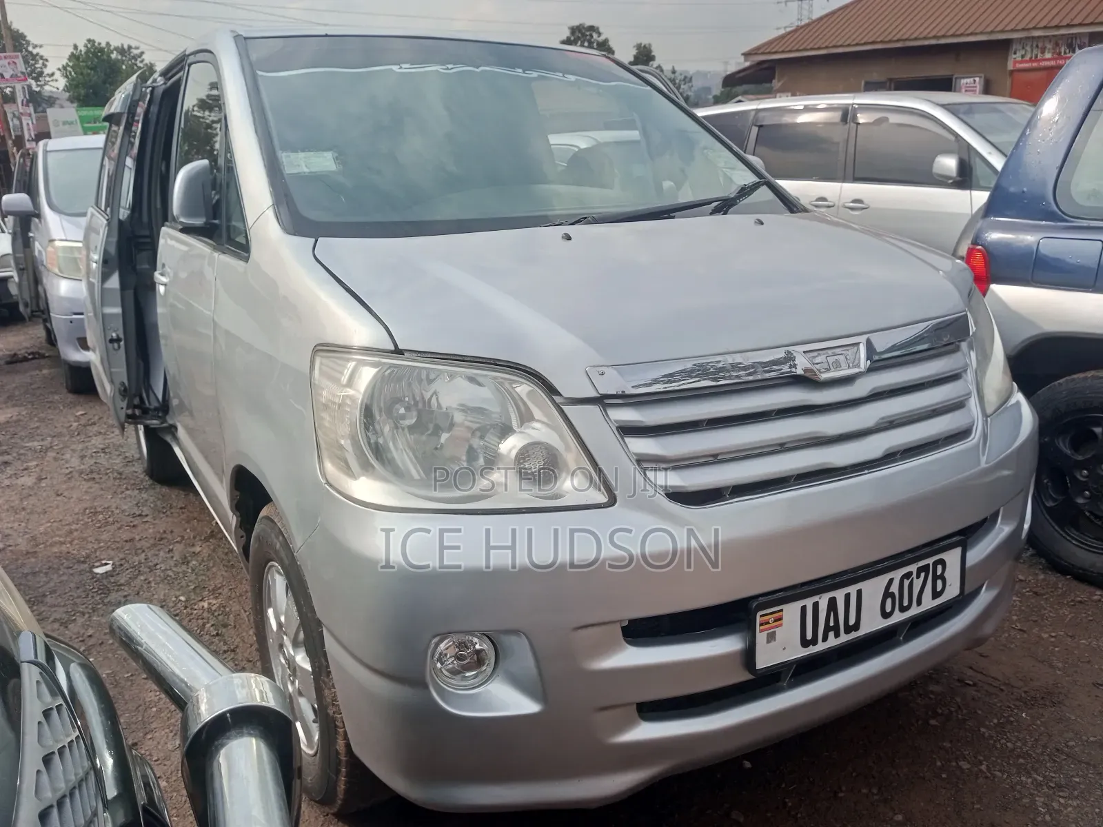 Toyota Noah 2003 Teal