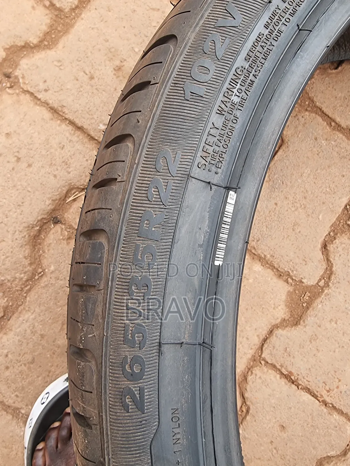 265/35r22 Aplus Tyres for Bmw, Benz.