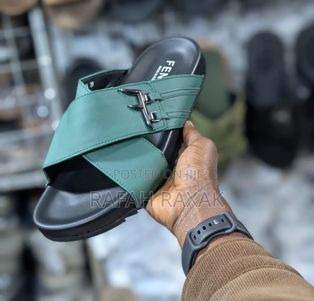 Original Men’S Luxury Green Fendi Cross Sandals
