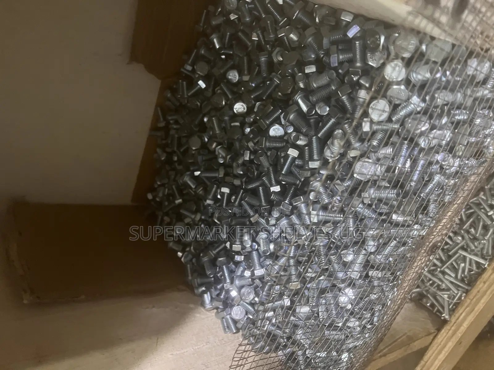 Screws and Bolts in All Size and Type 15kper Kg