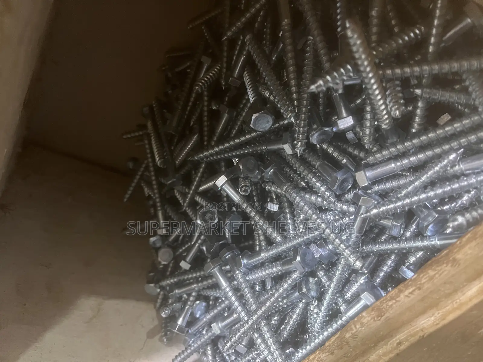 Screws and Bolts in All Size and Type 15kper Kg