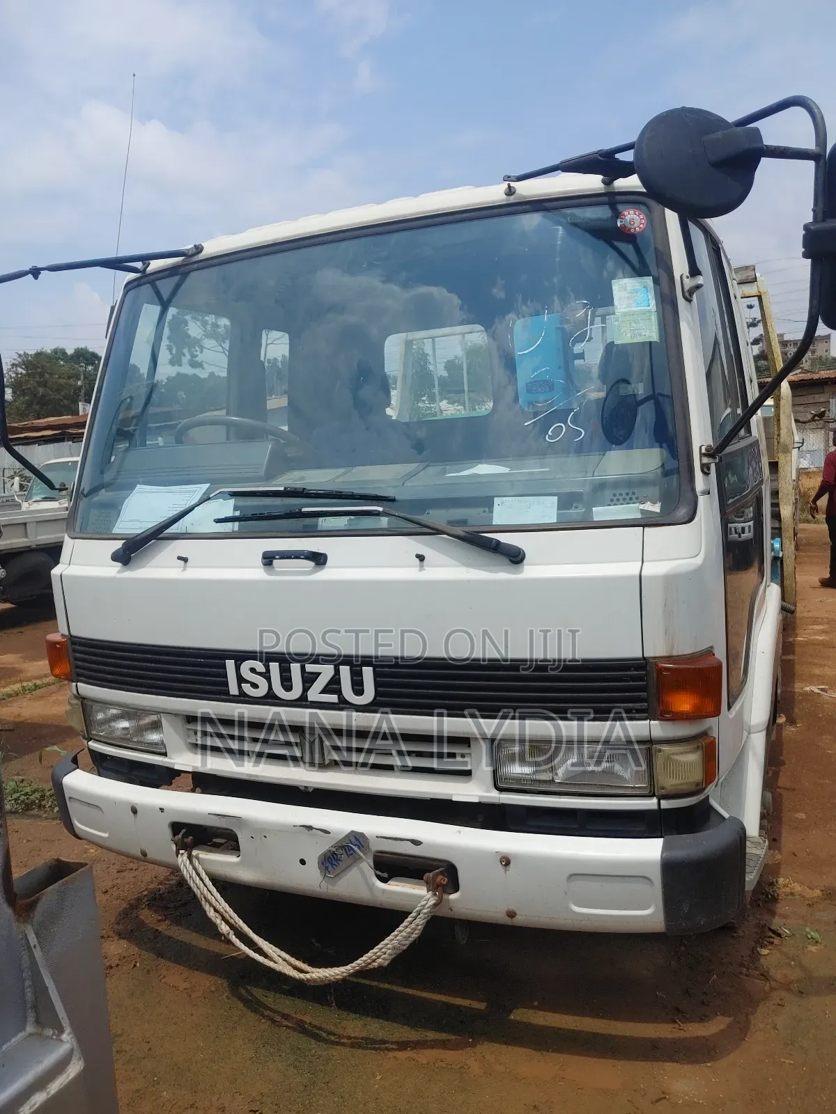 Isuzu Manlift Truck