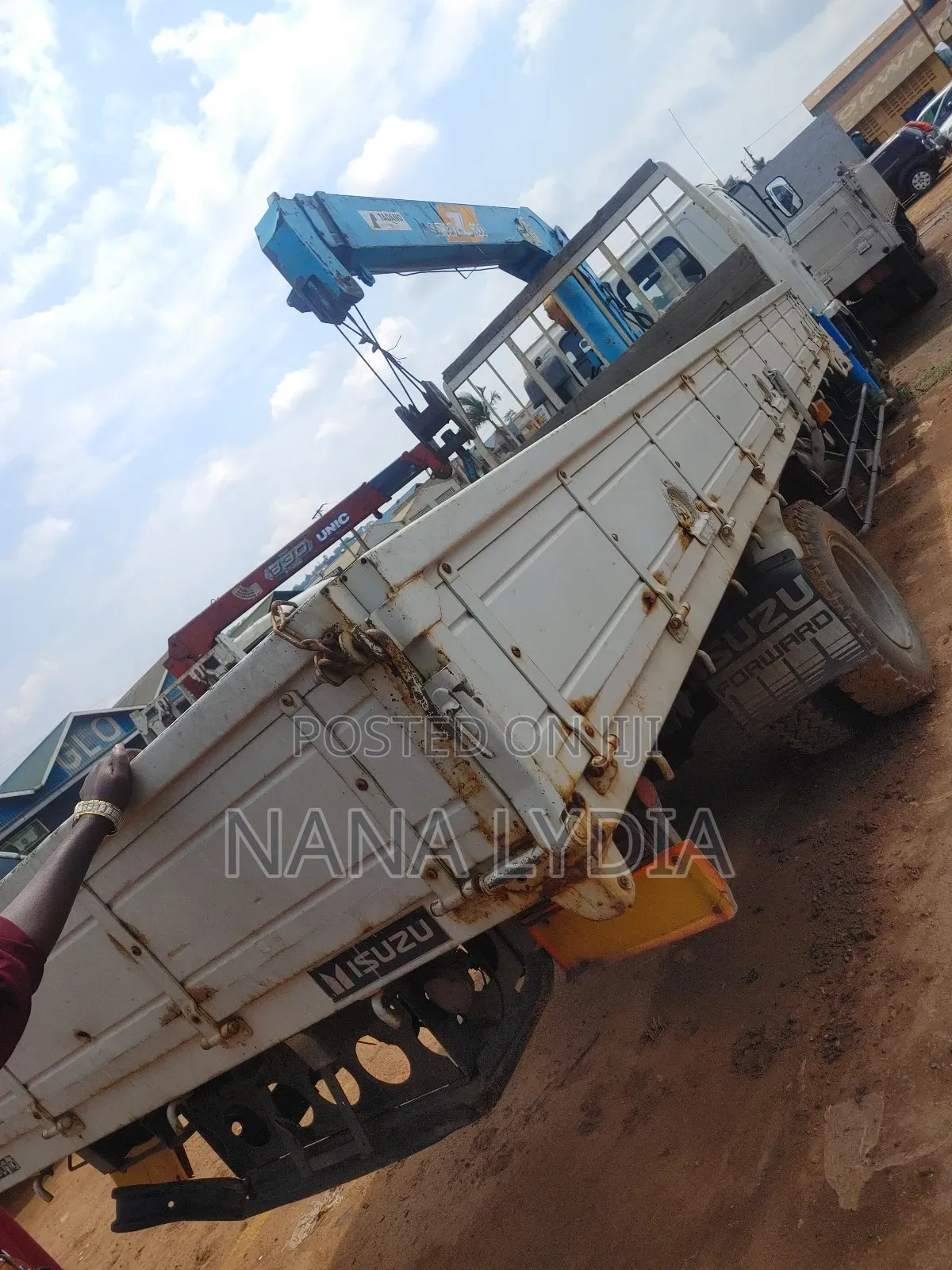 Isuzu Manlift Truck
