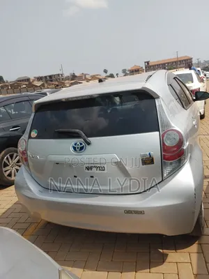 Toyota Aqua 2013 Silver
