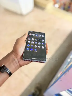 Sharp Aquos R7 256 GB Silver