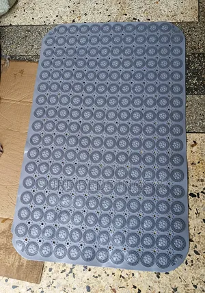 Toti Bathroom Mat