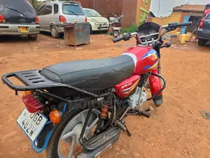 Bajaj Boxer 125 2025 Red