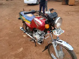 Bajaj Boxer 2023 Red