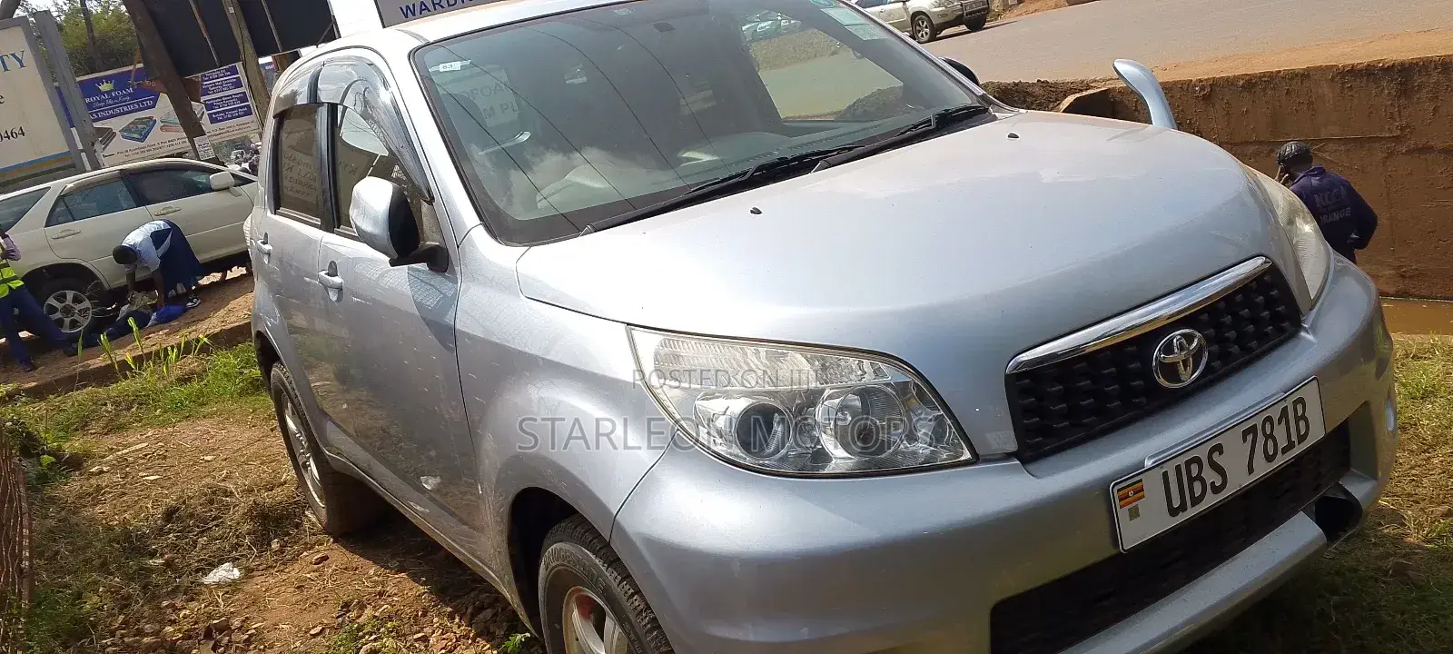 Toyota Rush 1.5 AWD 2010 Silver