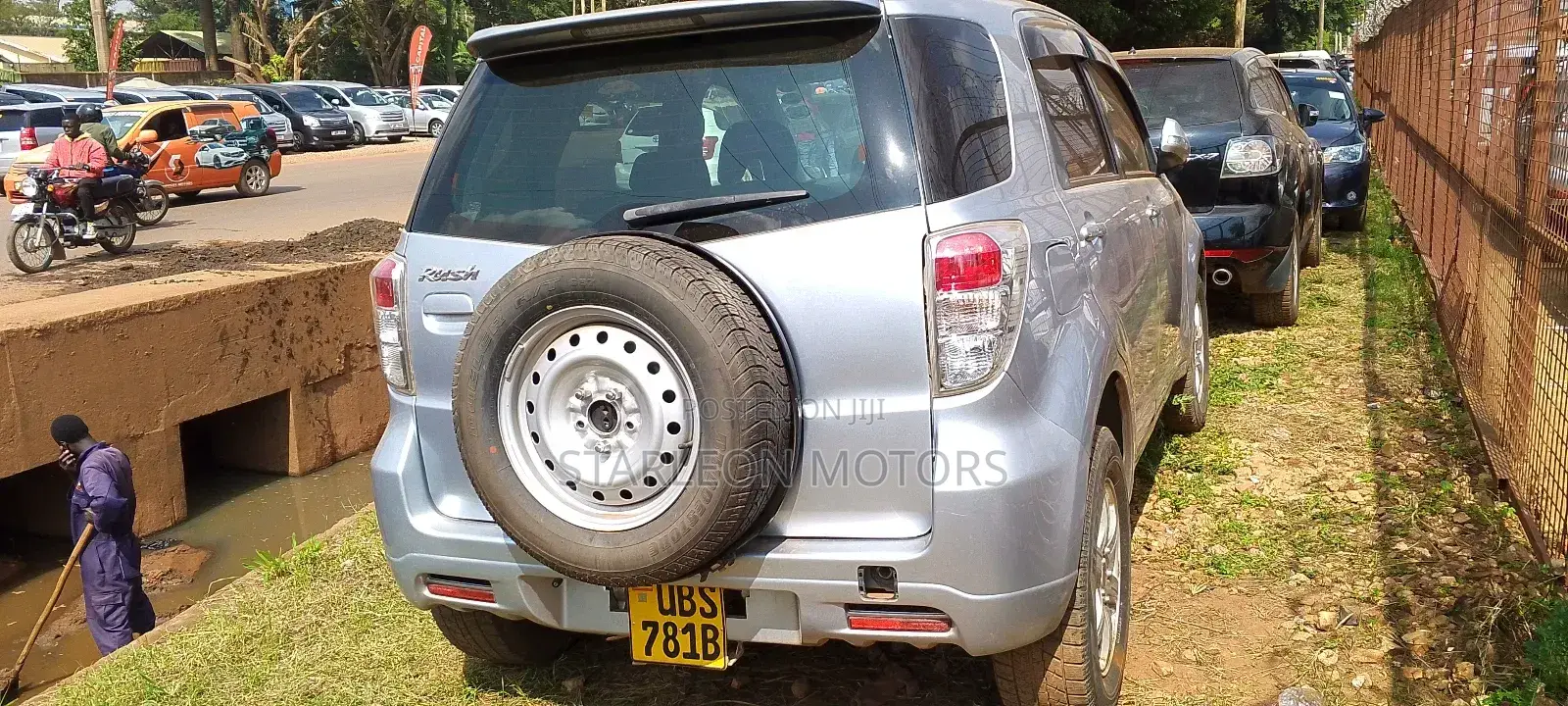Toyota Rush 1.5 AWD 2010 Silver