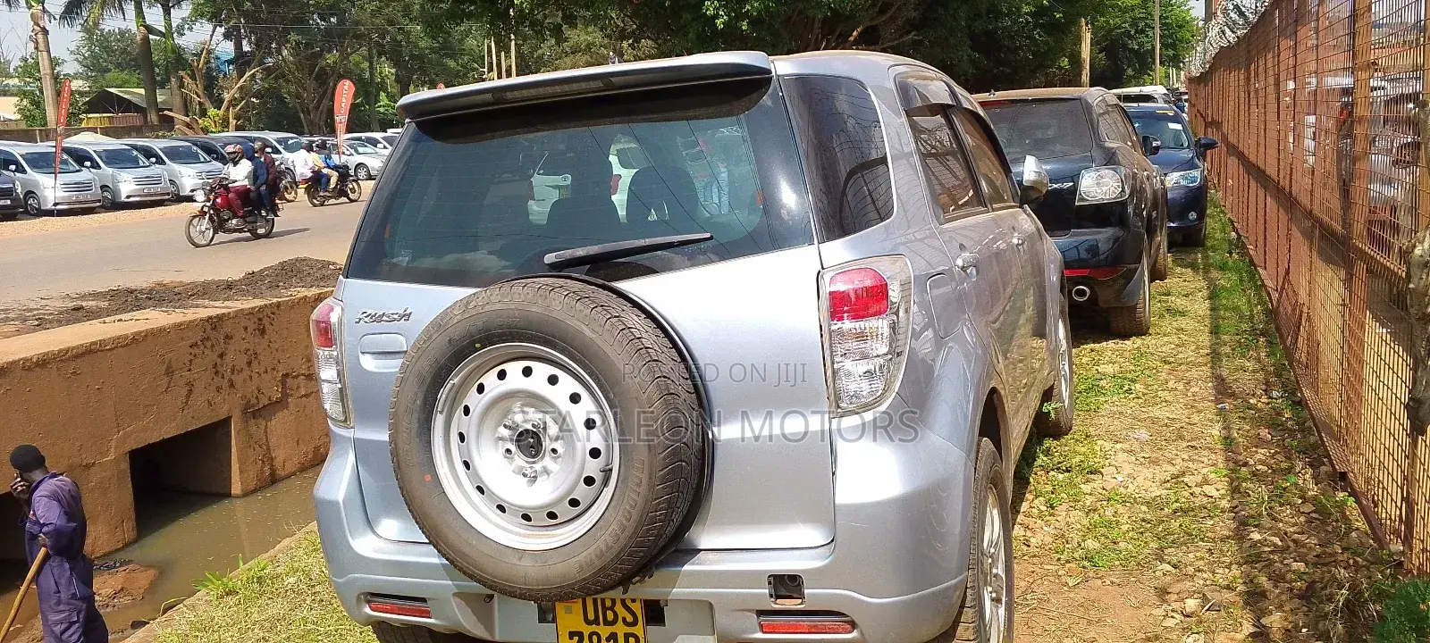 Toyota Rush 1.5 AWD 2010 Silver