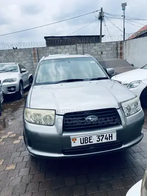 Photo - Subaru Forester 2011 Gray