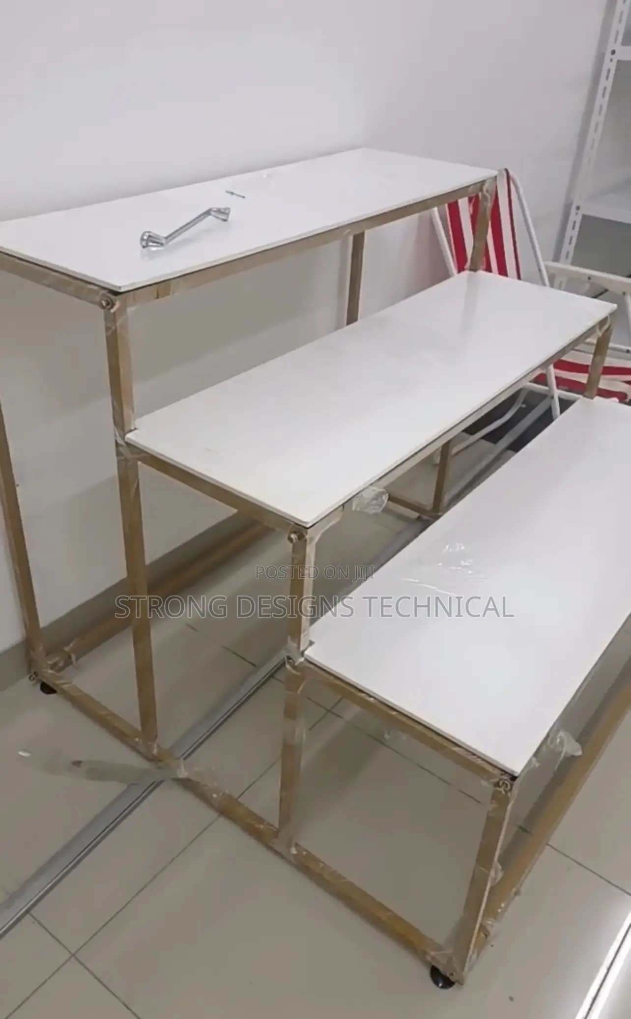Center Display Rack for Clothing Shops/ Retail Shops