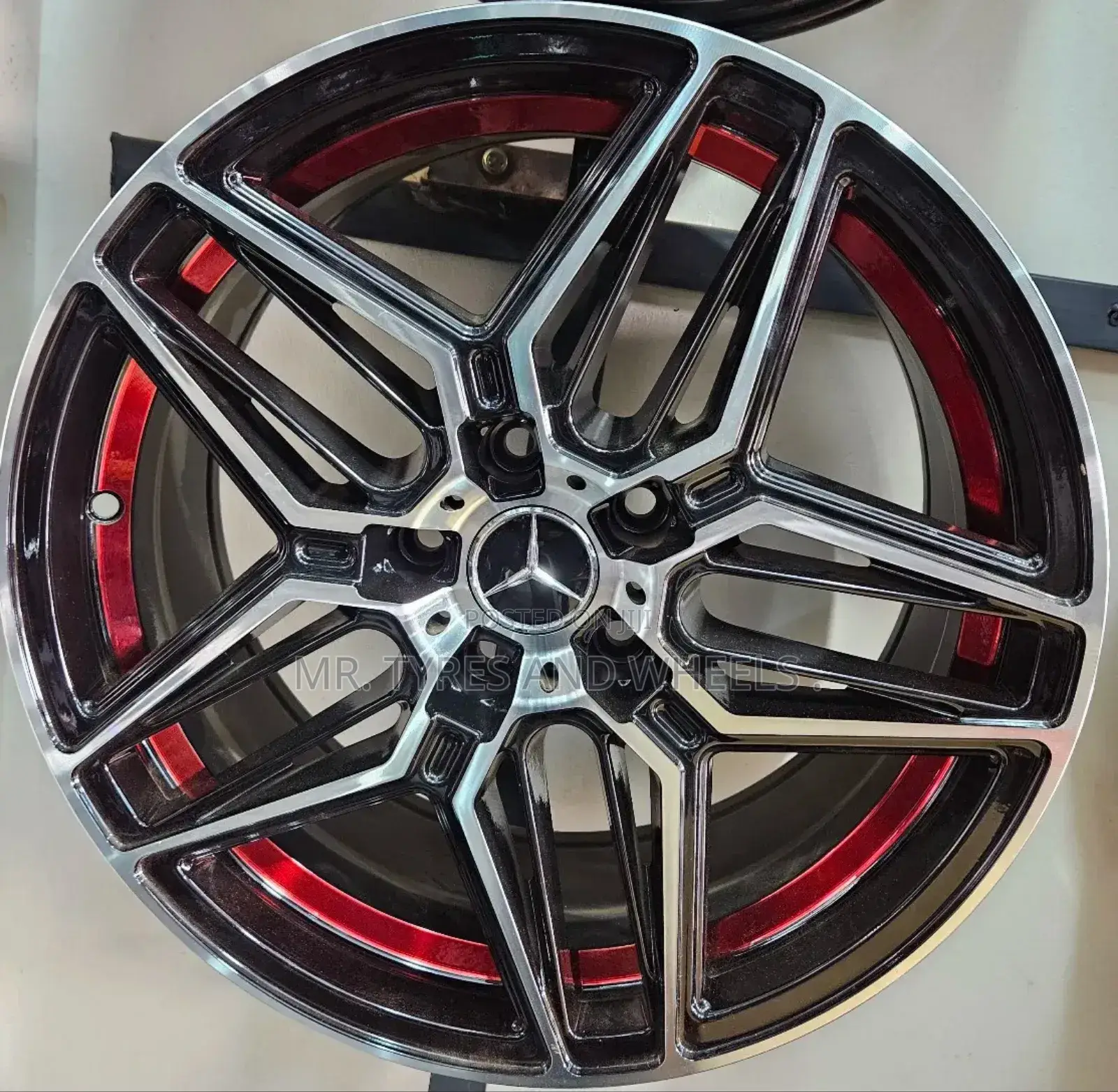 Size 17 the Gd Disney for the Gd Car Benz Available.